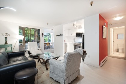 Photo 6 at 118 - 1363 Clyde Avenue, Ambleside, West Vancouver