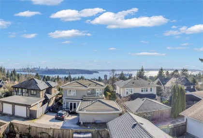 Photo 2 at 1460 Nelson Avenue, Ambleside, West Vancouver