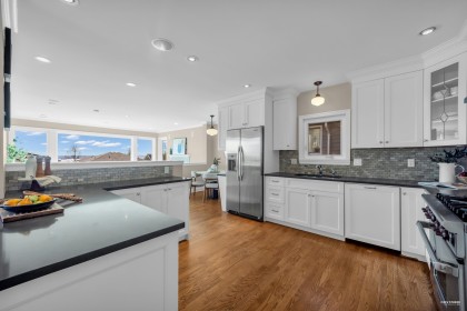 Photo 18 at 1460 Nelson Avenue, Ambleside, West Vancouver