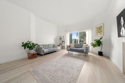 Photo 6 at 101 - 2408 Haywood Avenue, Dundarave, West Vancouver