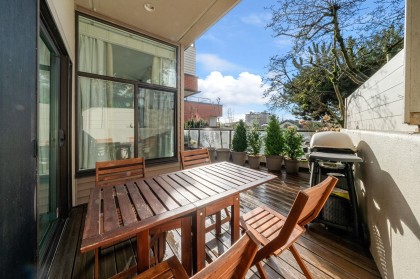 Photo 10 at 101 - 2408 Haywood Avenue, Dundarave, West Vancouver