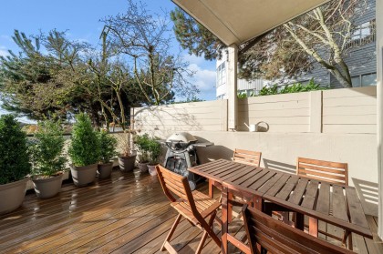 Photo 11 at 101 - 2408 Haywood Avenue, Dundarave, West Vancouver