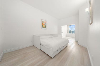 Photo 21 at 101 - 2408 Haywood Avenue, Dundarave, West Vancouver