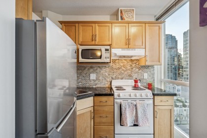 Photo 13 at 1202 - 1188 Richards Street, Yaletown, Vancouver West