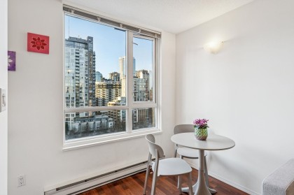 Photo 11 at 1202 - 1188 Richards Street, Yaletown, Vancouver West