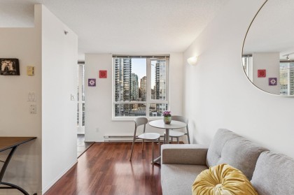 Photo 8 at 1202 - 1188 Richards Street, Yaletown, Vancouver West