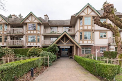 Photo 1 at 504 - 2059 Chesterfield Avenue, Central Lonsdale, North Vancouver