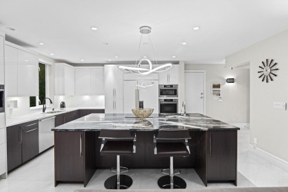 Photo 9 at 1130 Eyremount Drive, British Properties, West Vancouver