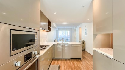 Photo 10 at 27 - 388 W 64th Avenue, Marpole, Vancouver West
