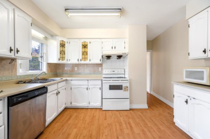 Photo 9 at 1441 W 49th Avenue, South Granville, Vancouver West