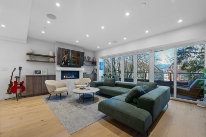 Photo 4 at 2142 W 1st Avenue, Kitsilano, Vancouver West