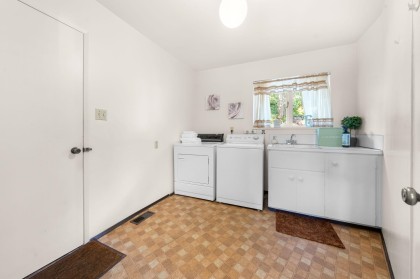 Photo 30 at 895 Elveden Row, British Properties, West Vancouver