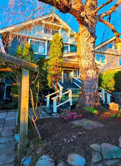 Photo 2 at 2635 W 7th Avenue, Kitsilano, Vancouver West
