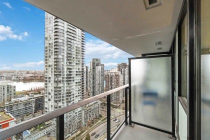 Photo 10 at 2303 - 1325 Rolston Street, Downtown VW, Vancouver West