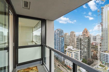 Photo 11 at 2303 - 1325 Rolston Street, Downtown VW, Vancouver West