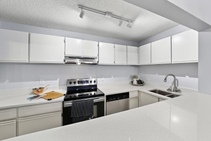 Photo 7 at 104 - 1551 W 11th Avenue, Fairview VW, Vancouver West