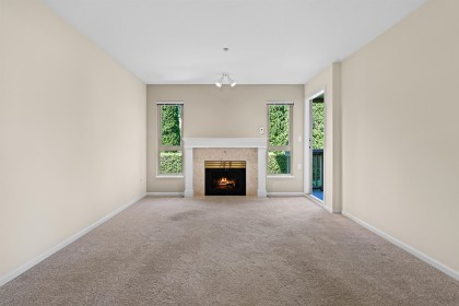 Photo 3 at 205 - 843 22nd Street, Dundarave, West Vancouver