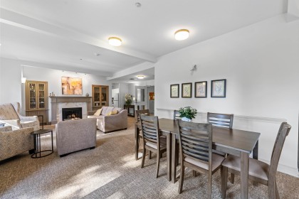 Photo 14 at 205 - 843 22nd Street, Dundarave, West Vancouver