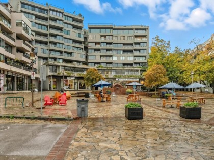 Photo 33 at 521 - 666 Leg In Boot Square, False Creek, Vancouver West