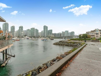 Photo 35 at 521 - 666 Leg In Boot Square, False Creek, Vancouver West