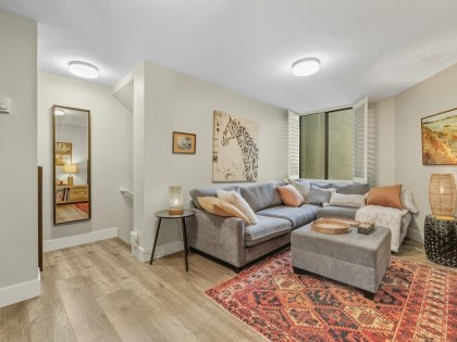 Photo 21 at 521 - 666 Leg In Boot Square, False Creek, Vancouver West