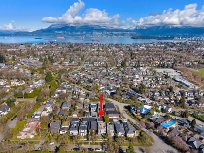 Photo 3 at 3253 W 21st Avenue, Dunbar, Vancouver West