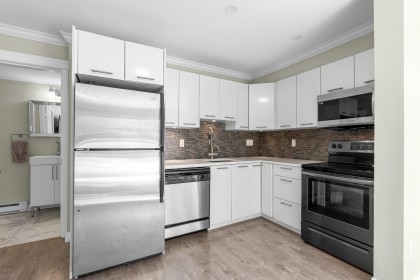 Photo 5 at 999 W 20th Avenue, Cambie, Vancouver West