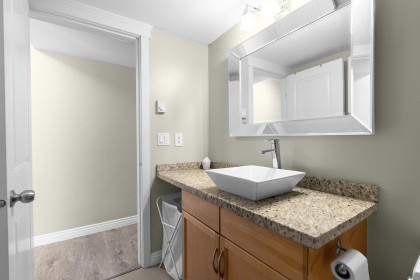 Photo 10 at 999 W 20th Avenue, Cambie, Vancouver West