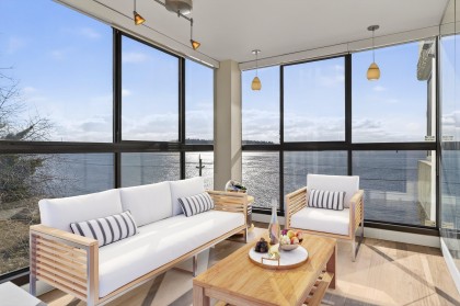 Photo 3 at 203 - 2090 Argyle Avenue, Dundarave, West Vancouver