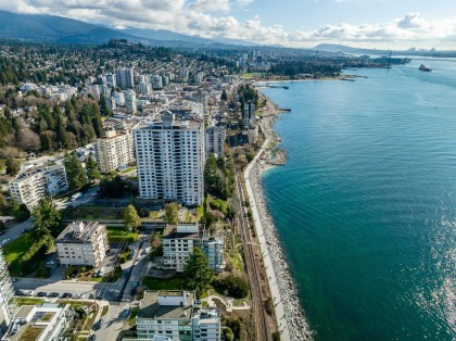 Photo 36 at 203 - 2090 Argyle Avenue, Dundarave, West Vancouver