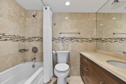 Photo 33 at 203 - 2090 Argyle Avenue, Dundarave, West Vancouver