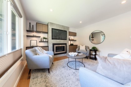 Photo 4 at 949 Hartford Place, Windsor Park NV, North Vancouver