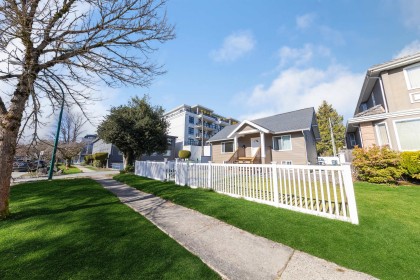 Photo 2 at 2079 W 46th Avenue, Kerrisdale, Vancouver West