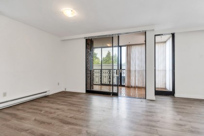 Photo 7 at 201 - 845 Chilco Street, West End VW, Vancouver West