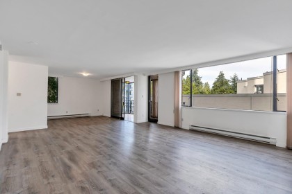 Photo 5 at 201 - 845 Chilco Street, West End VW, Vancouver West