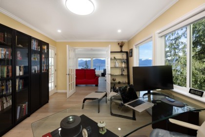 Photo 10 at 250 Kelvin Grove Way, Lions Bay, West Vancouver