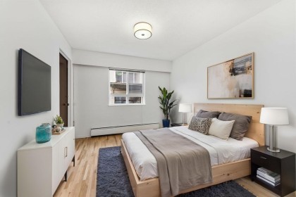 Photo 2 at 305 - 2025 W 2nd Avenue, Kitsilano, Vancouver West