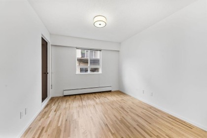 Photo 13 at 305 - 2025 W 2nd Avenue, Kitsilano, Vancouver West