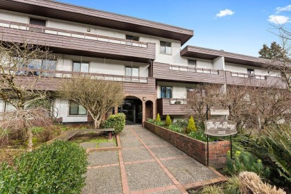 Photo 22 at 305 - 2025 W 2nd Avenue, Kitsilano, Vancouver West