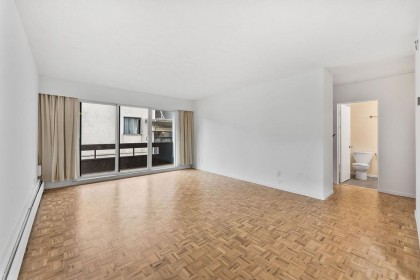 Photo 9 at 305 - 2025 W 2nd Avenue, Kitsilano, Vancouver West