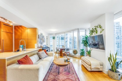 Photo 2 at 1901 - 565 Smithe Street, Downtown VW, Vancouver West