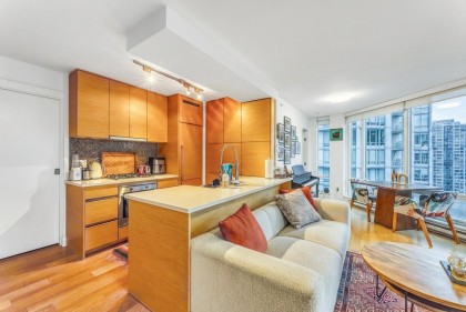 Photo 3 at 1901 - 565 Smithe Street, Downtown VW, Vancouver West