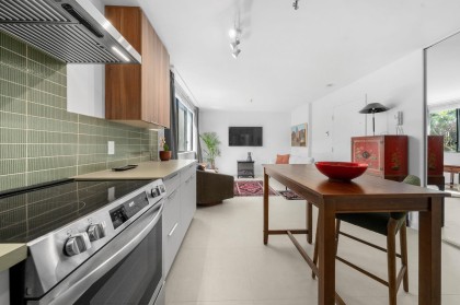 Photo 10 at 101A - 460 14th Street, Ambleside, West Vancouver