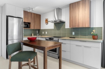 Photo 8 at 101A - 460 14th Street, Ambleside, West Vancouver