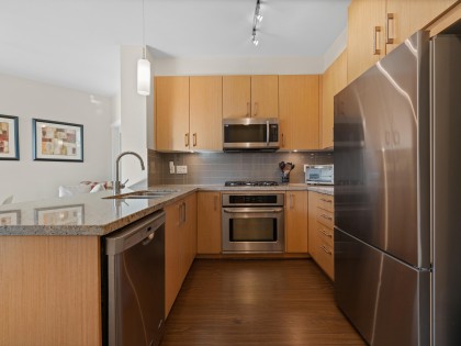 Photo 12 at 425 - 119 W 22nd Street, Central Lonsdale, North Vancouver