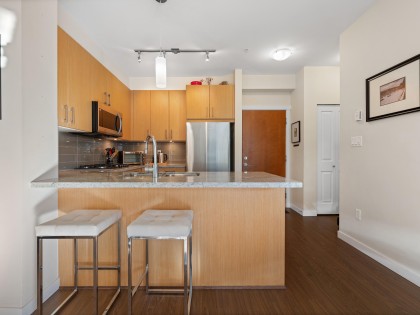 Photo 9 at 425 - 119 W 22nd Street, Central Lonsdale, North Vancouver