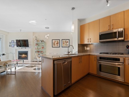 Photo 10 at 425 - 119 W 22nd Street, Central Lonsdale, North Vancouver