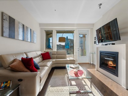 Photo 4 at 425 - 119 W 22nd Street, Central Lonsdale, North Vancouver