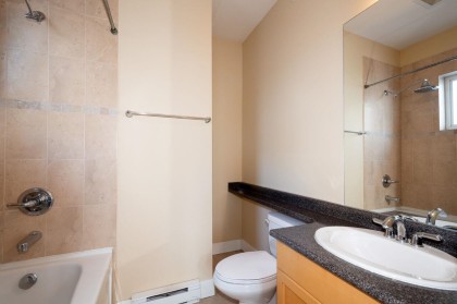 Photo 23 at 304 - 152 E 12th Street, Central Lonsdale, North Vancouver