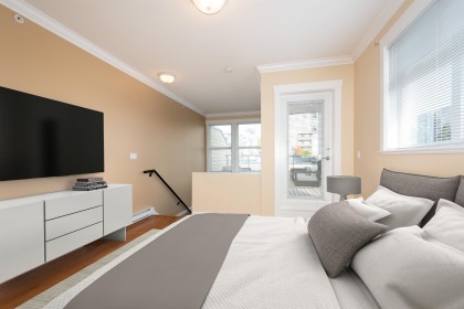 Photo 1 at 304 - 152 E 12th Street, Central Lonsdale, North Vancouver